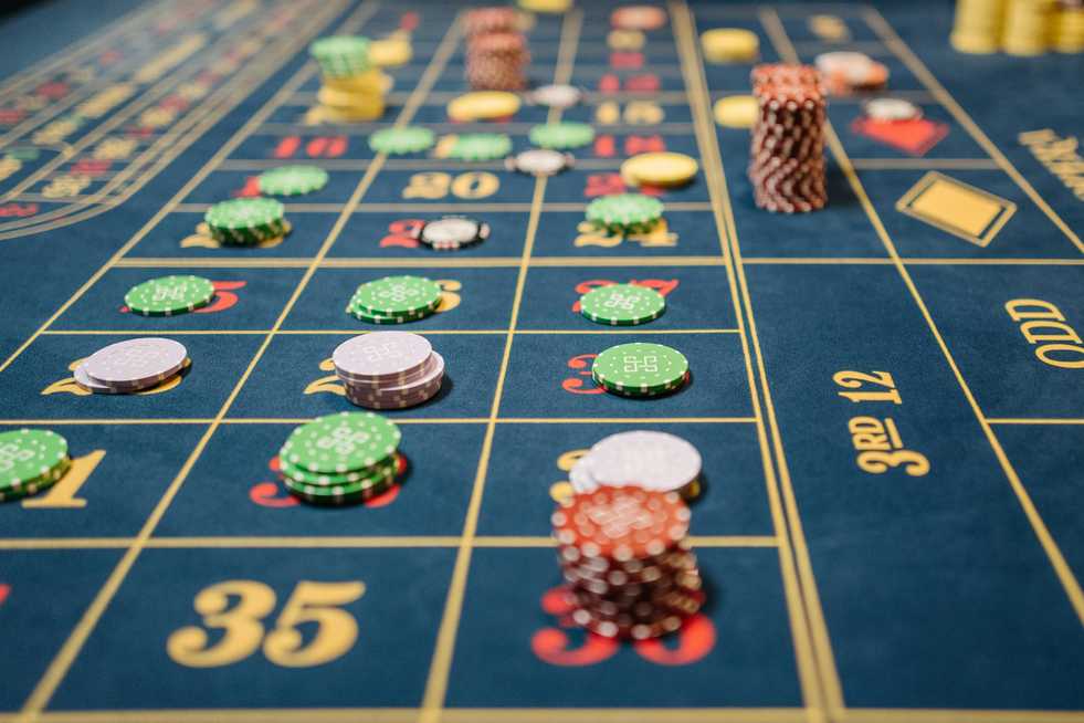 Casino en Direct vs Jeux RNG : Quel format choisir pour votre expérience de jeu ?
